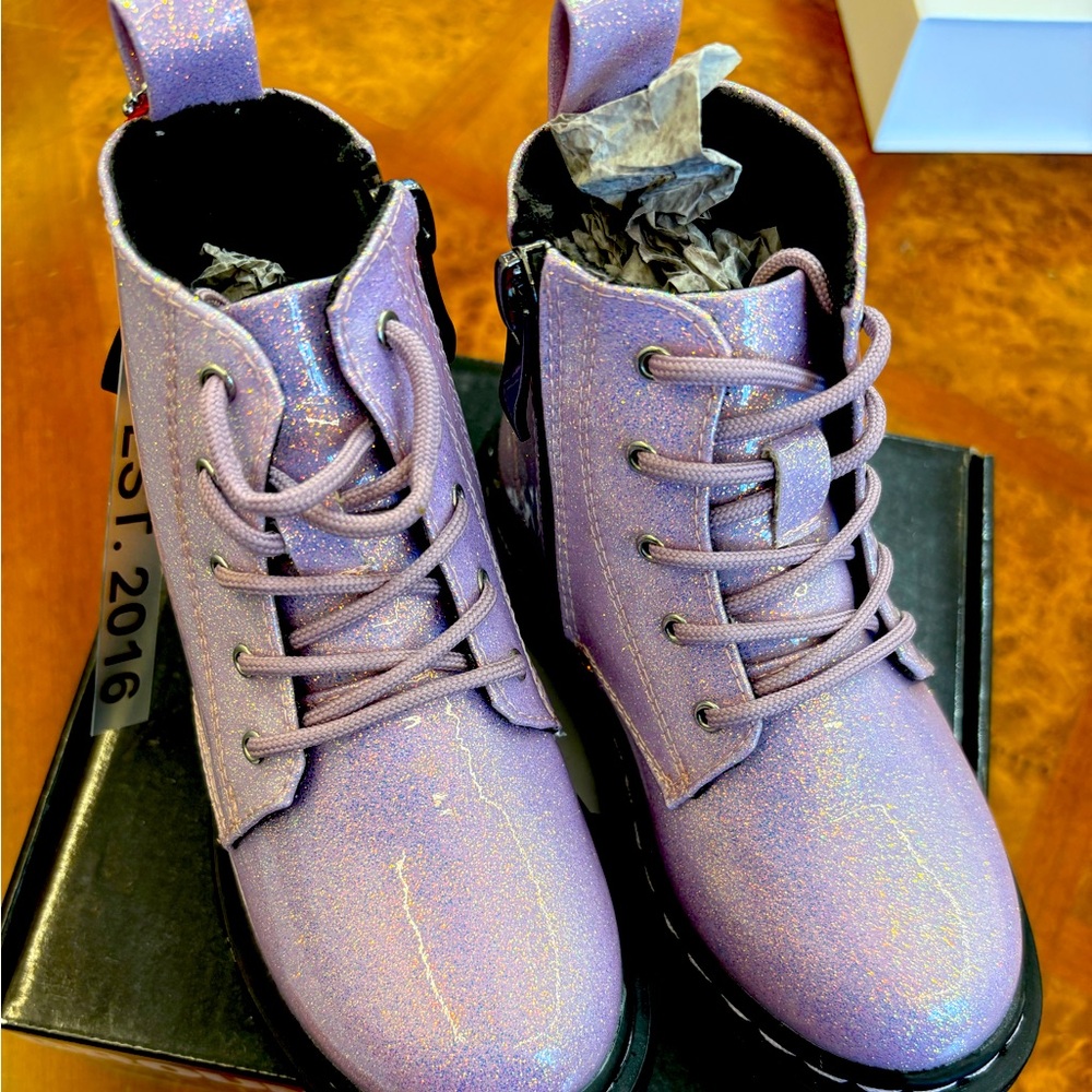 GIRLS GROUND-UP High-Top SHOES!